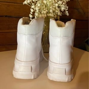 PrettyLittleThing Chunky Sneaker Boot